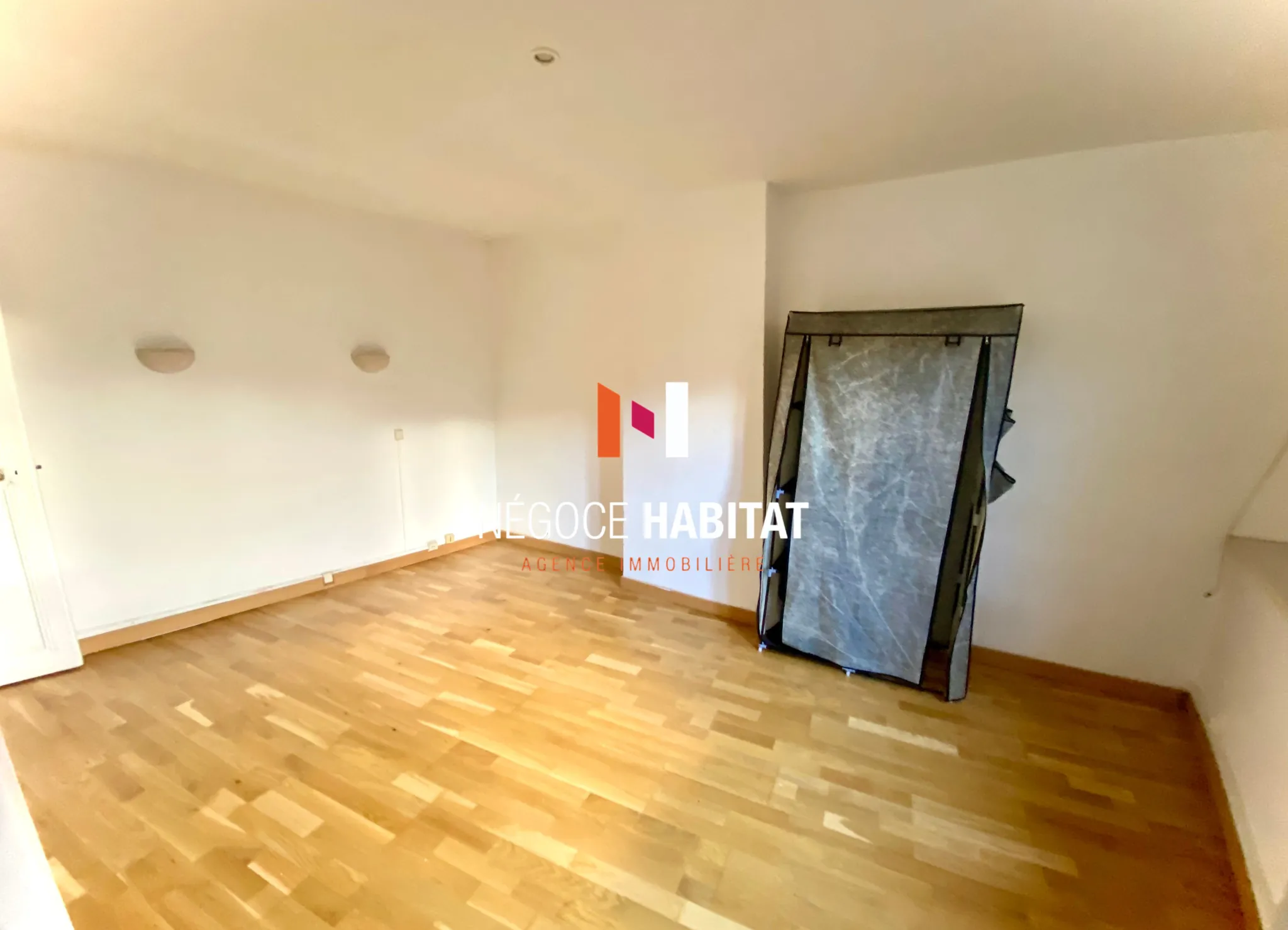 Appartement de 49 m² à Clermont l'Hérault, idéal pour investissement locatif 