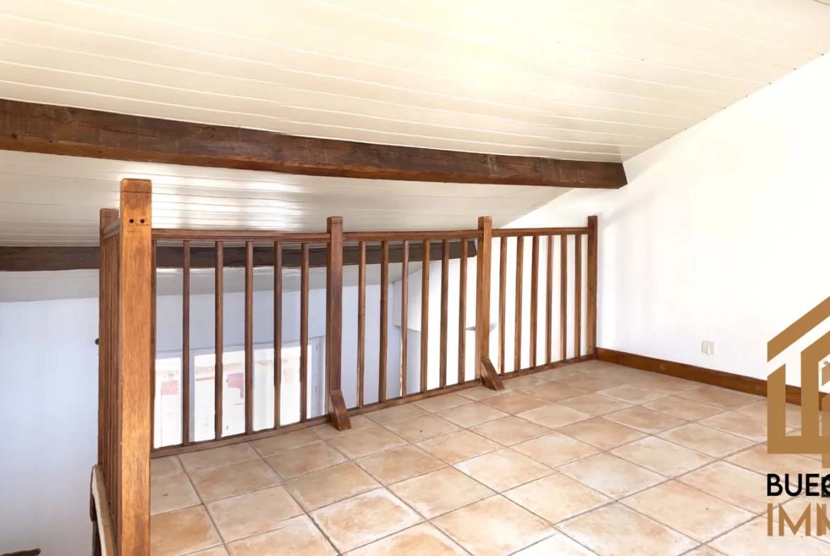 Immeuble de 5 logements à Laragne-Montéglin, centre-ville - Opportunité d'investissement 
