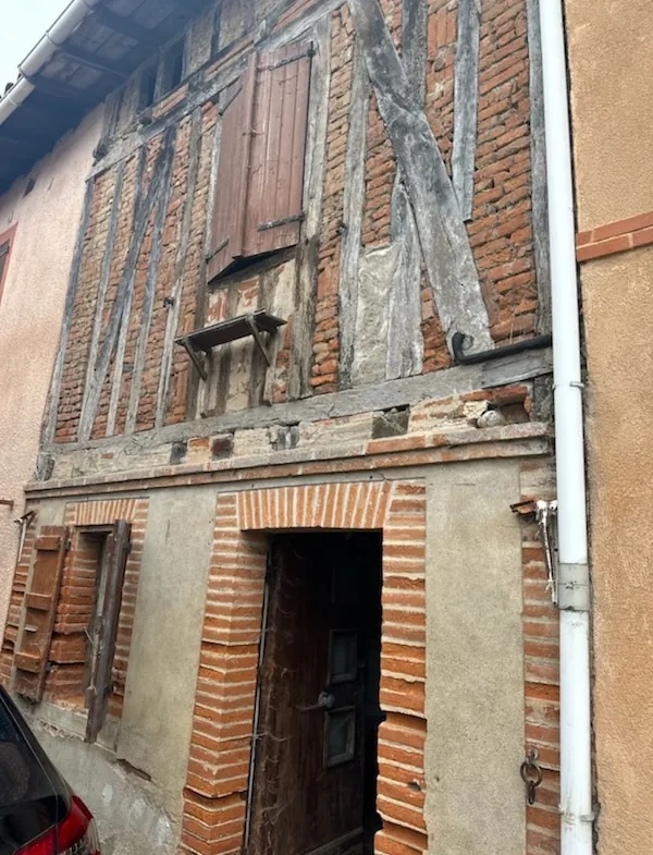 Maison de village à Caujac de 110 m² à rénover avec potentiel d'investissement 
