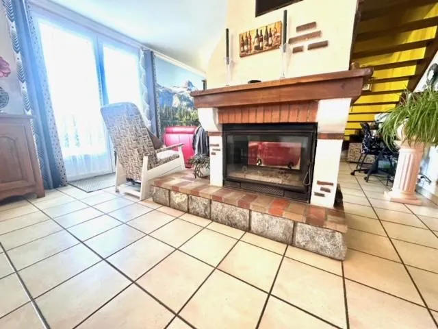 Vente de nue-propriété d'une maison spacieuse à Louey, secteur recherché 