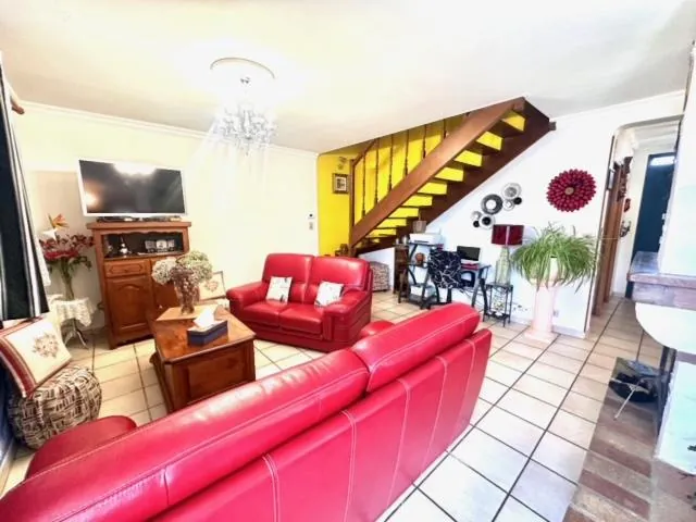 Vente de nue-propriété d'une maison spacieuse à Louey, secteur recherché 