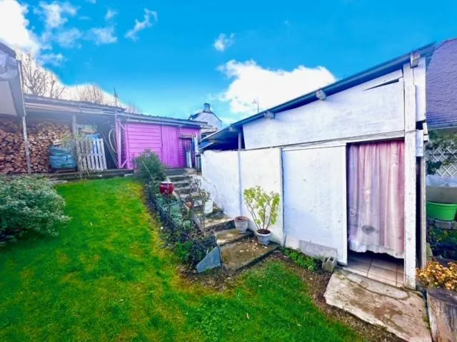 Vente de nue-propriété d'une maison spacieuse à Louey, secteur recherché 