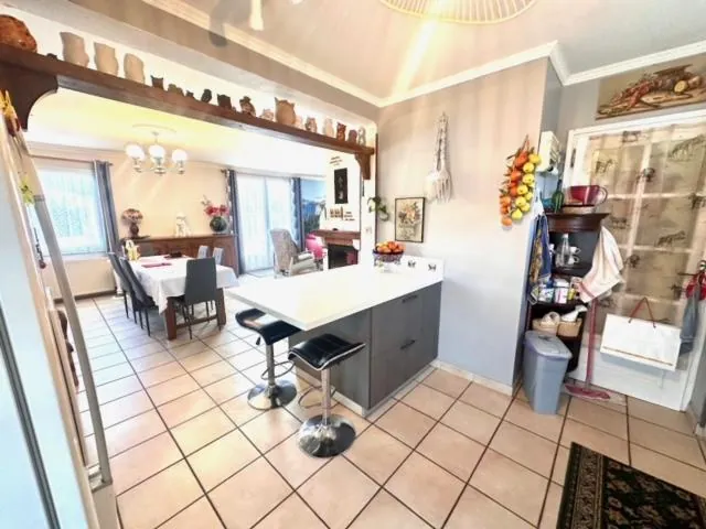 Vente de nue-propriété d'une maison spacieuse à Louey, secteur recherché 