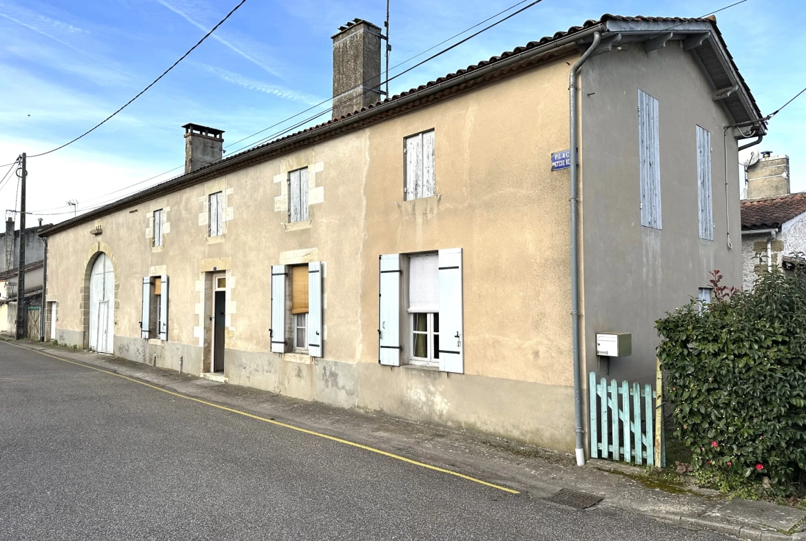 Longère en pierre à Sainte-Bazeille - Opportunité d'investissement avec grand potentiel 