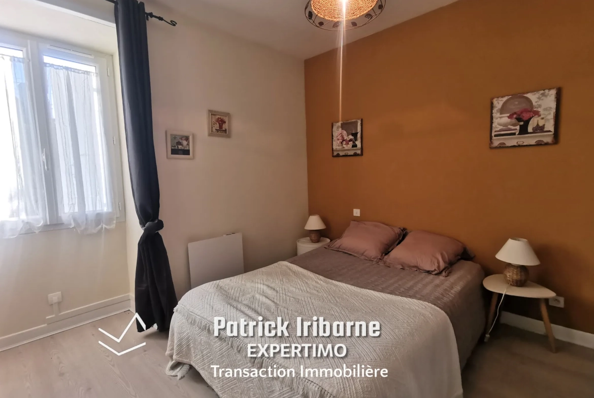 Charmante maison Saintongeaise avec dépendances à Saintes – 170 m², jardin, chai, garage, prix 282 000 € 