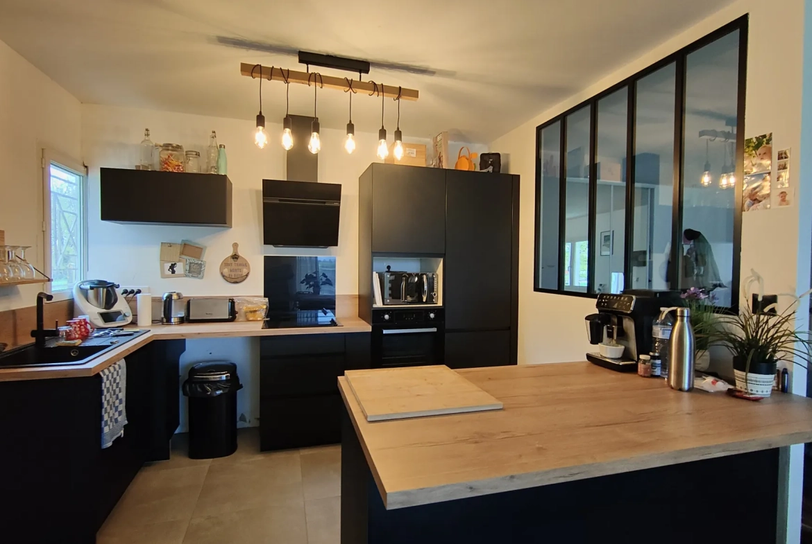 Maison 4 chambres avec terrasse et garage à Mazères proche de Langon 