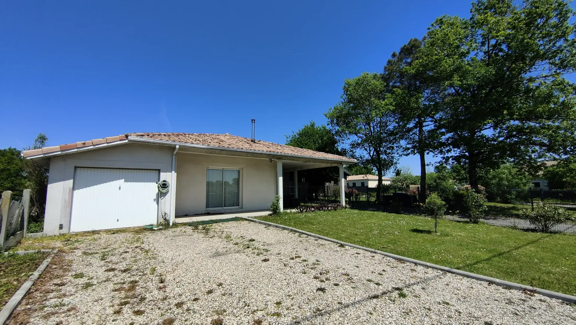 Maison 4 chambres avec terrasse et garage à Mazères proche de Langon 