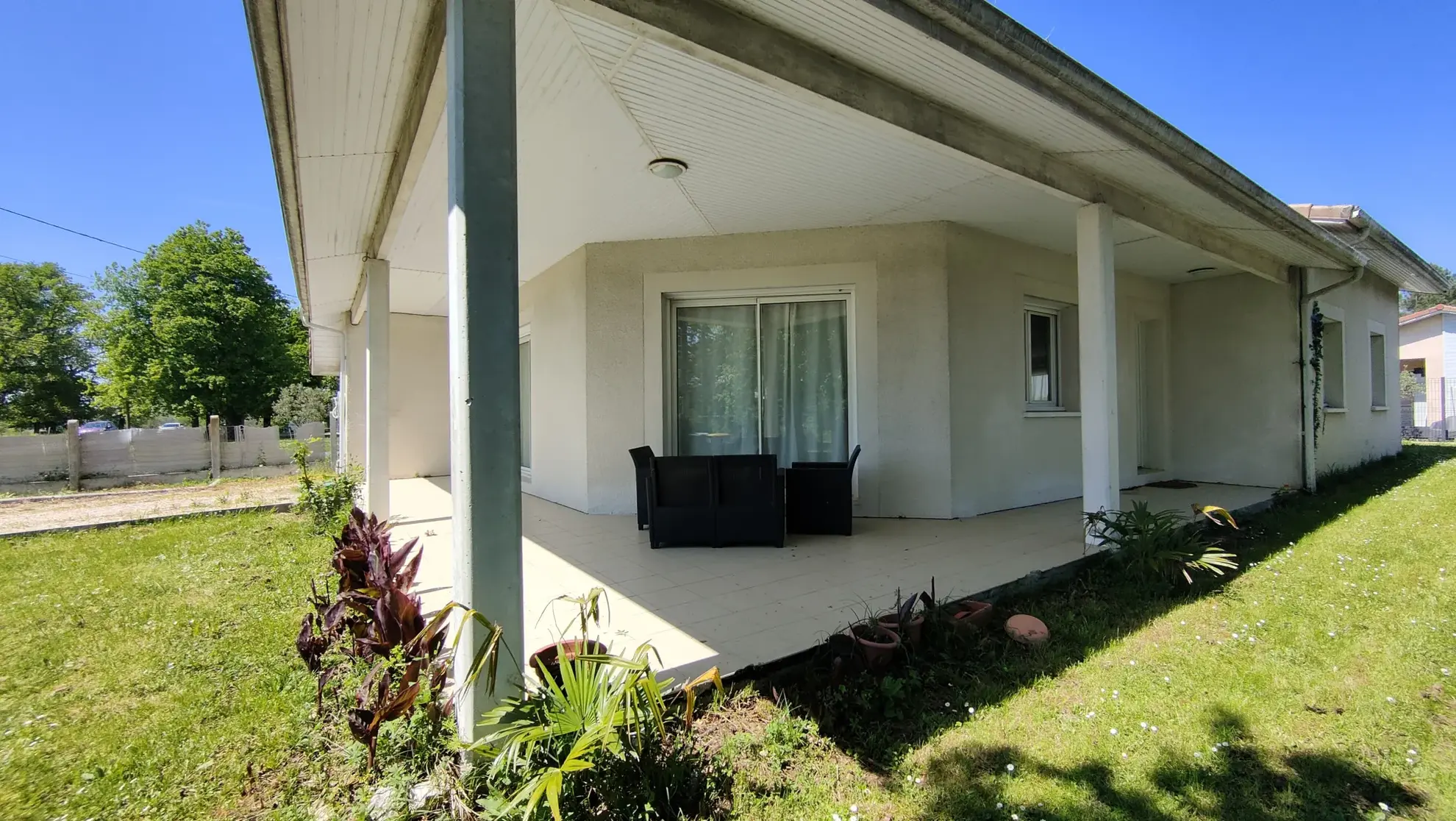 Maison 4 chambres avec terrasse et garage à Mazères proche de Langon 