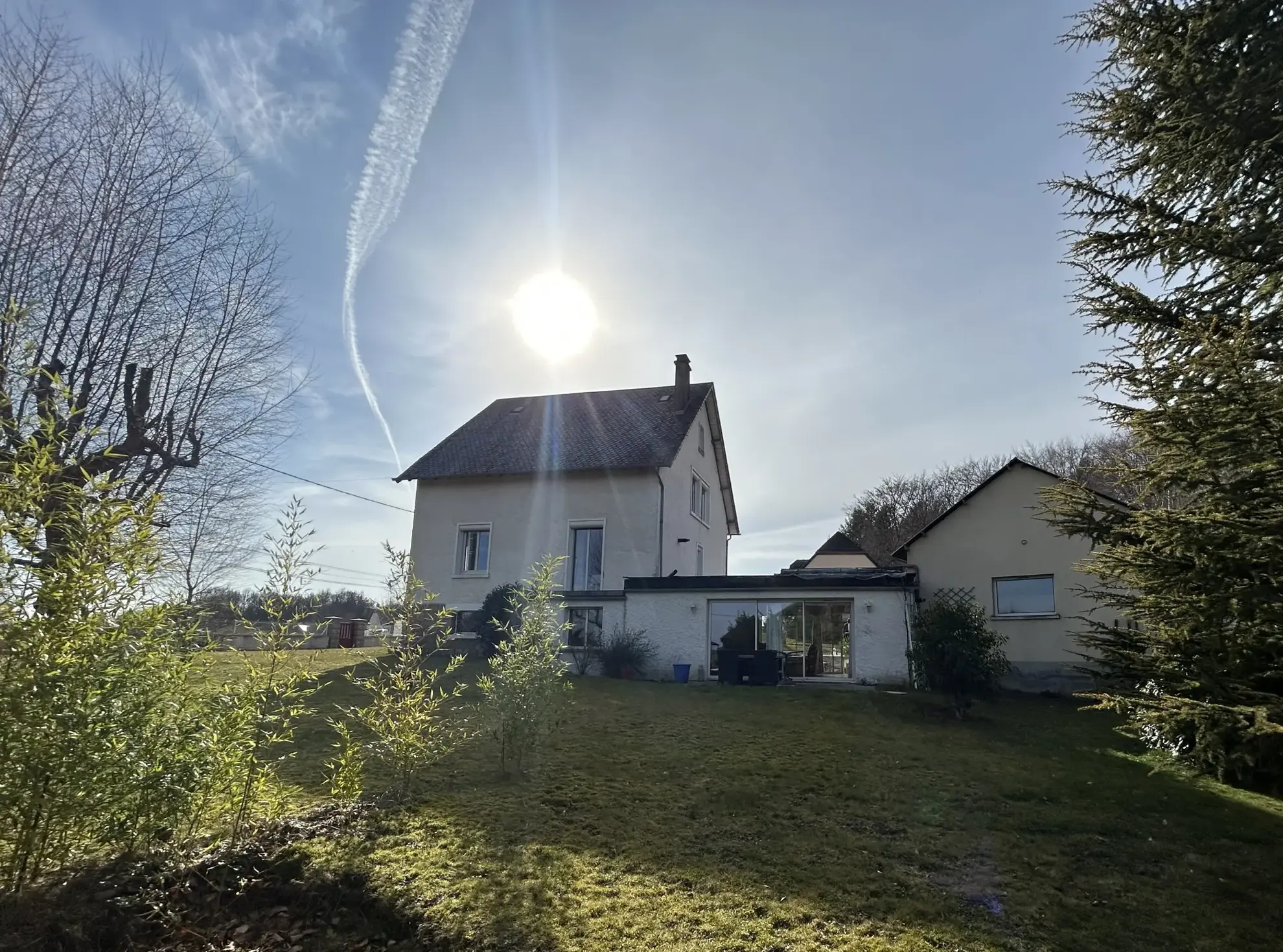 Belle maison à Montaignac Sur Doustre en Corrèze avec terrain de 6020 m² 