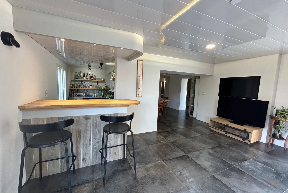 Belle maison à Montaignac Sur Doustre en Corrèze avec terrain de 6020 m² 