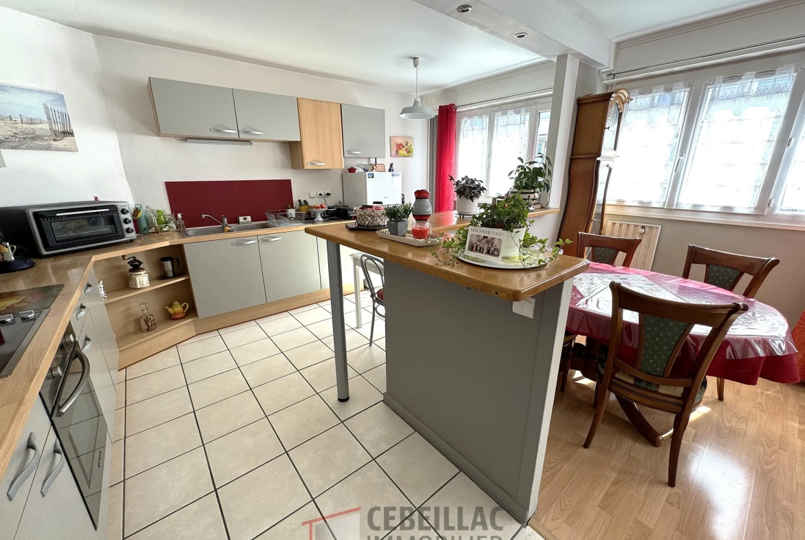 Appartement T3 en centre-ville de Chamalières avec garage et cave 