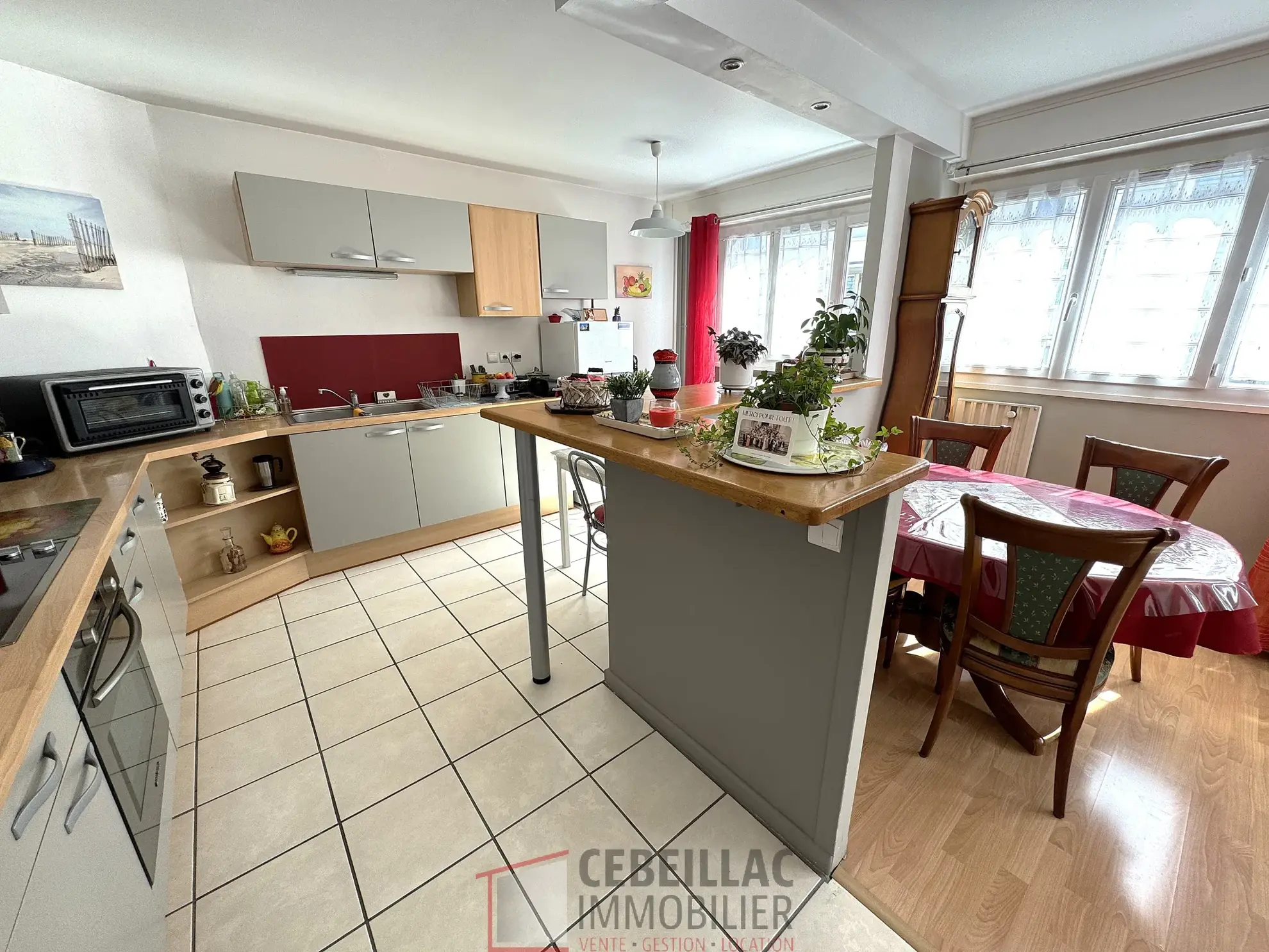 Appartement T3 en centre-ville de Chamalières avec garage et cave 