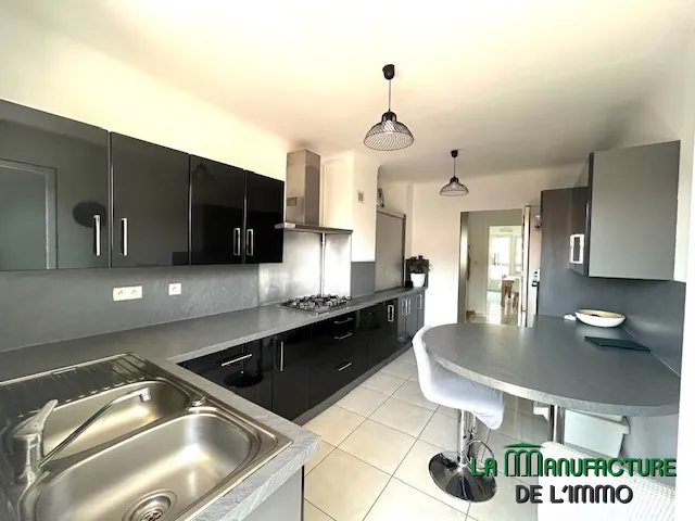 Bel appartement T4 de 86,04 m² avec garage et cave à Saint-Étienne 