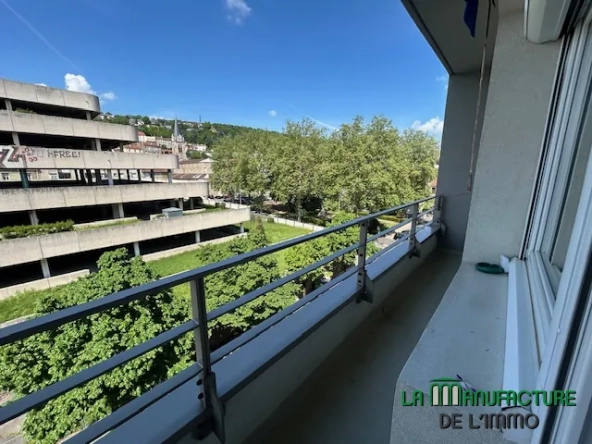 Bel appartement T4 de 86,04 m² avec garage et cave à Saint-Étienne 
