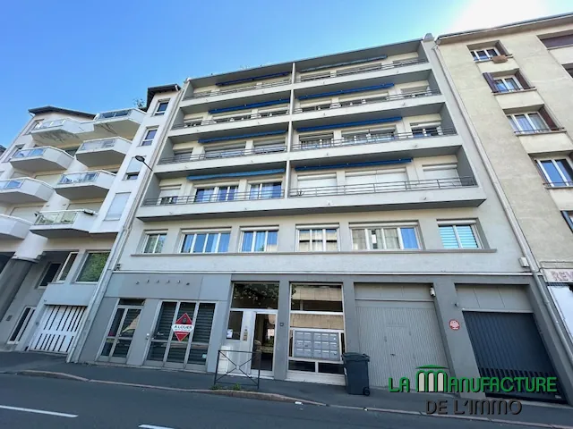 Bel appartement T4 de 86,04 m² avec garage et cave à Saint-Étienne 