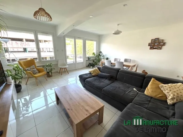 Bel appartement T4 de 86,04 m² avec garage et cave à Saint-Étienne 