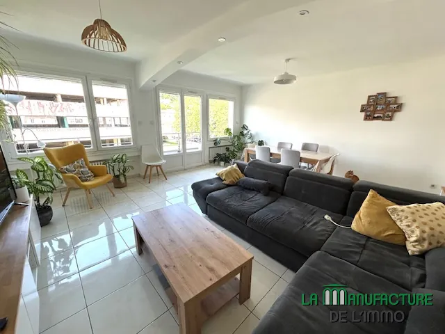 Bel appartement T4 de 86,04 m² avec garage et cave à Saint-Étienne 