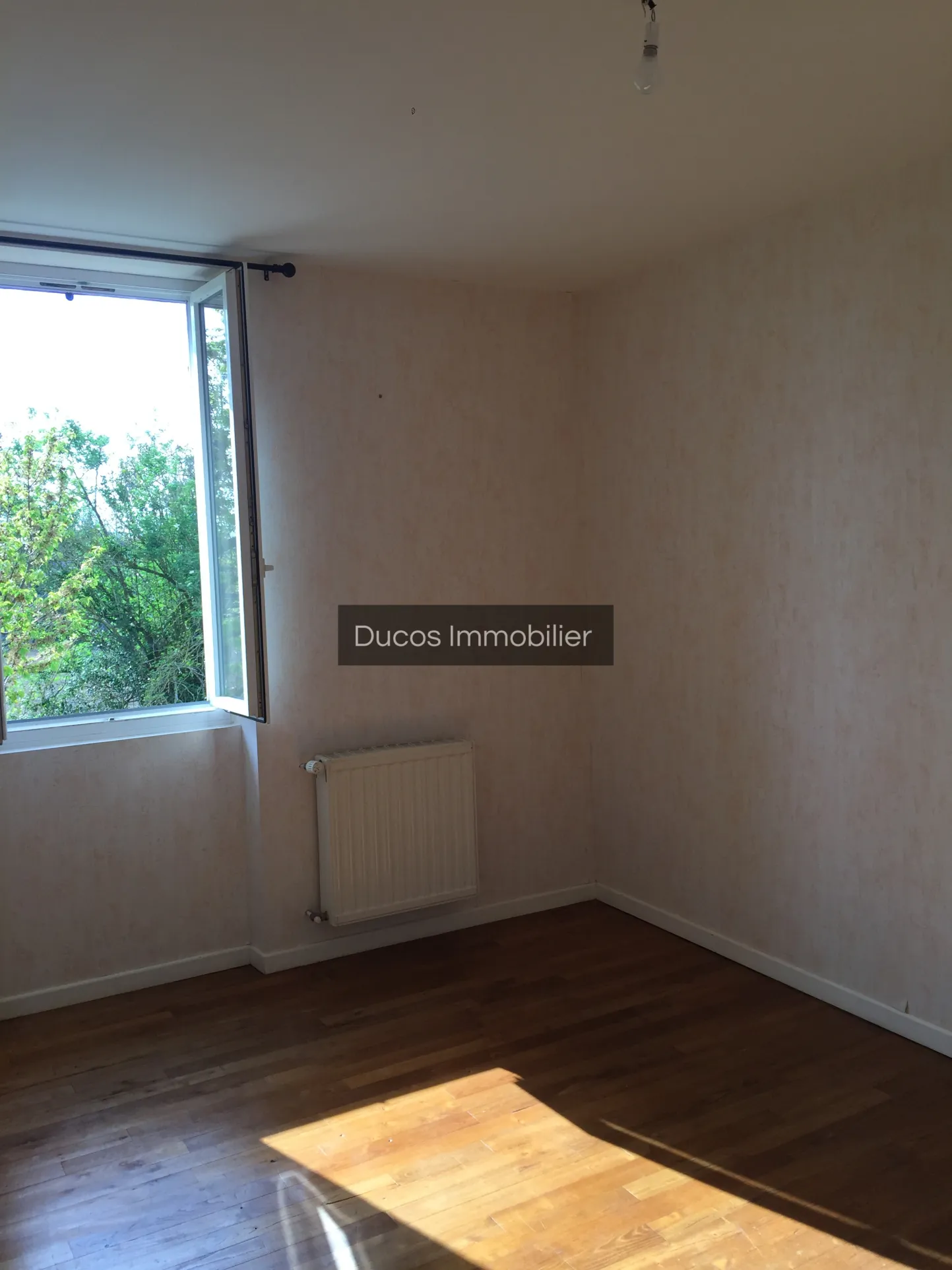 Belle maison en pierre à Gaujac proche de Marmande avec potentiel de rénovation 