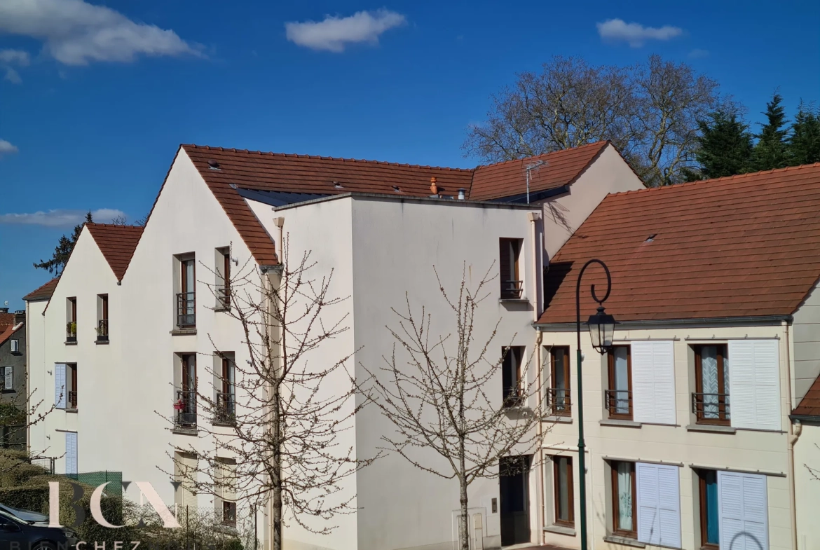 Appartement T3 avec terrasse et balcon à Maffliers – 63m², 2016 