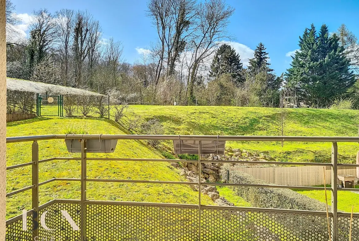 Appartement T3 avec terrasse et balcon à Maffliers – 63m², 2016 
