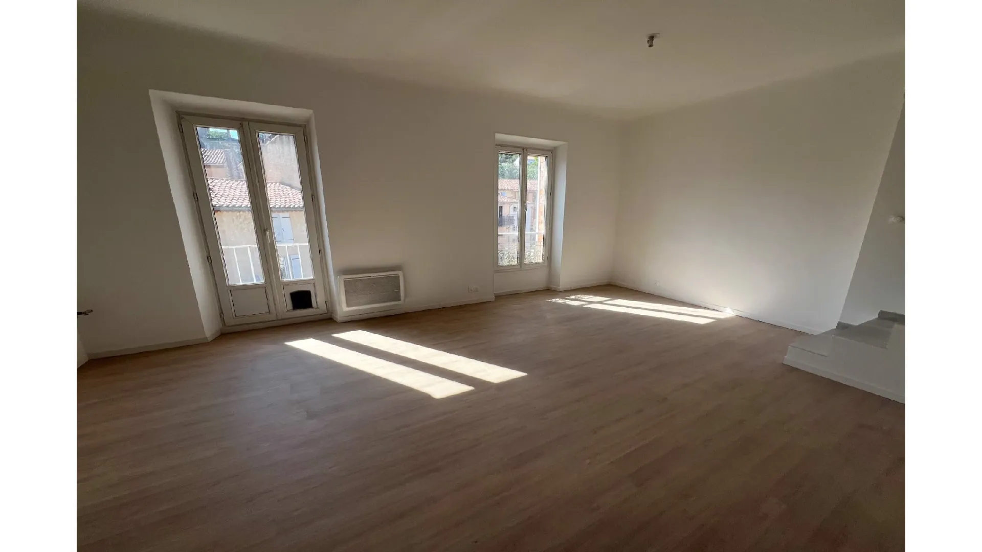 Appartement duplex lumineux à Gardanne avec grand potentiel – centre-ville 