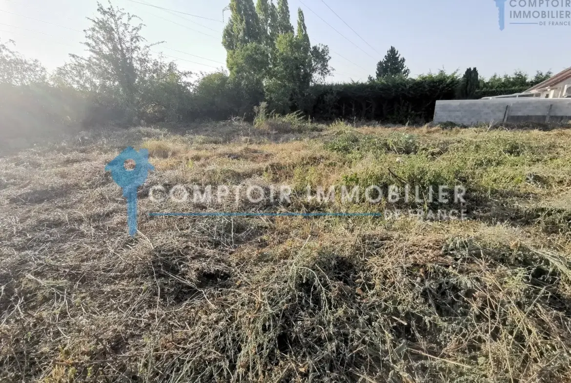 Terrain constructible de 637 m² à La Forêt-le-Roi, proche Dourdan 