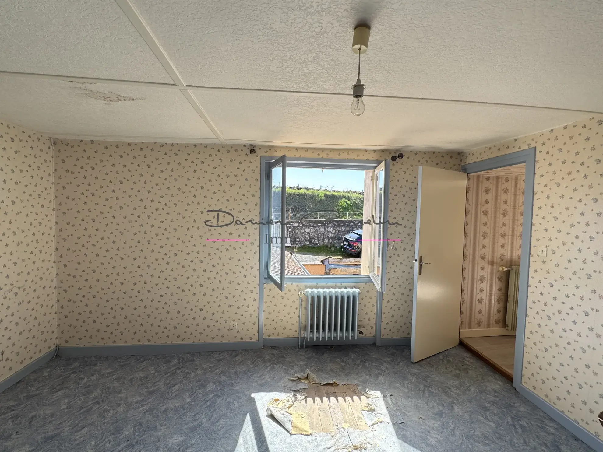 Belle maison de 119 m² à Saint-Victor-sur-Rhins avec dépendances et terrain 