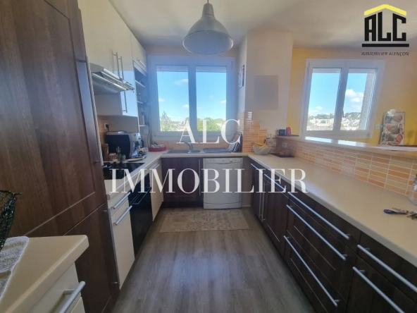 Appartement de 74,74 m² avec balcon, cave et garage au Mans, idéal famille ou investisseur