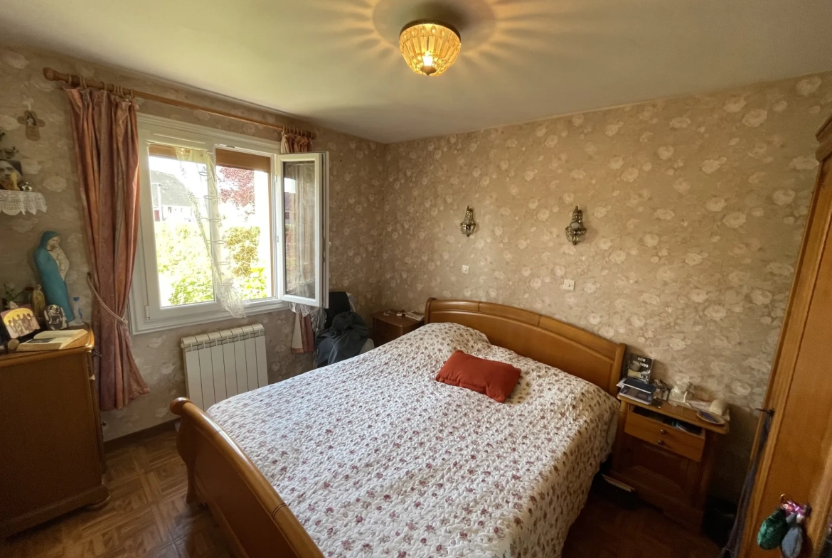 Pavillon à Le Lude avec 3 chambres, garage et panneaux solaires - Prix 191 000 € 
