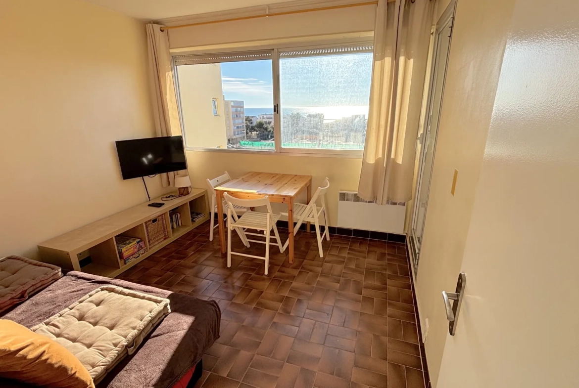 Appartement F2 avec terrasse ensoleillée et vue mer à Carnon-Plage 