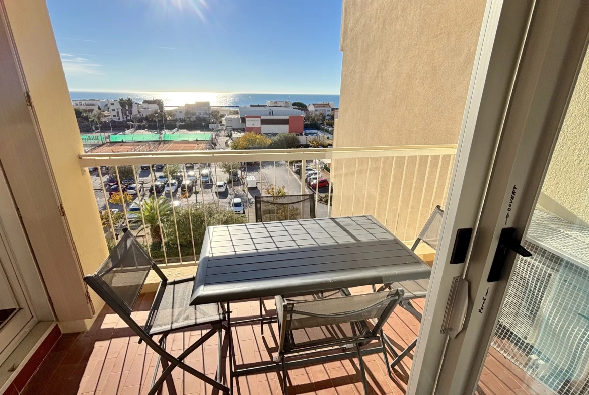 Appartement F2 avec terrasse ensoleillée et vue mer à Carnon-Plage 