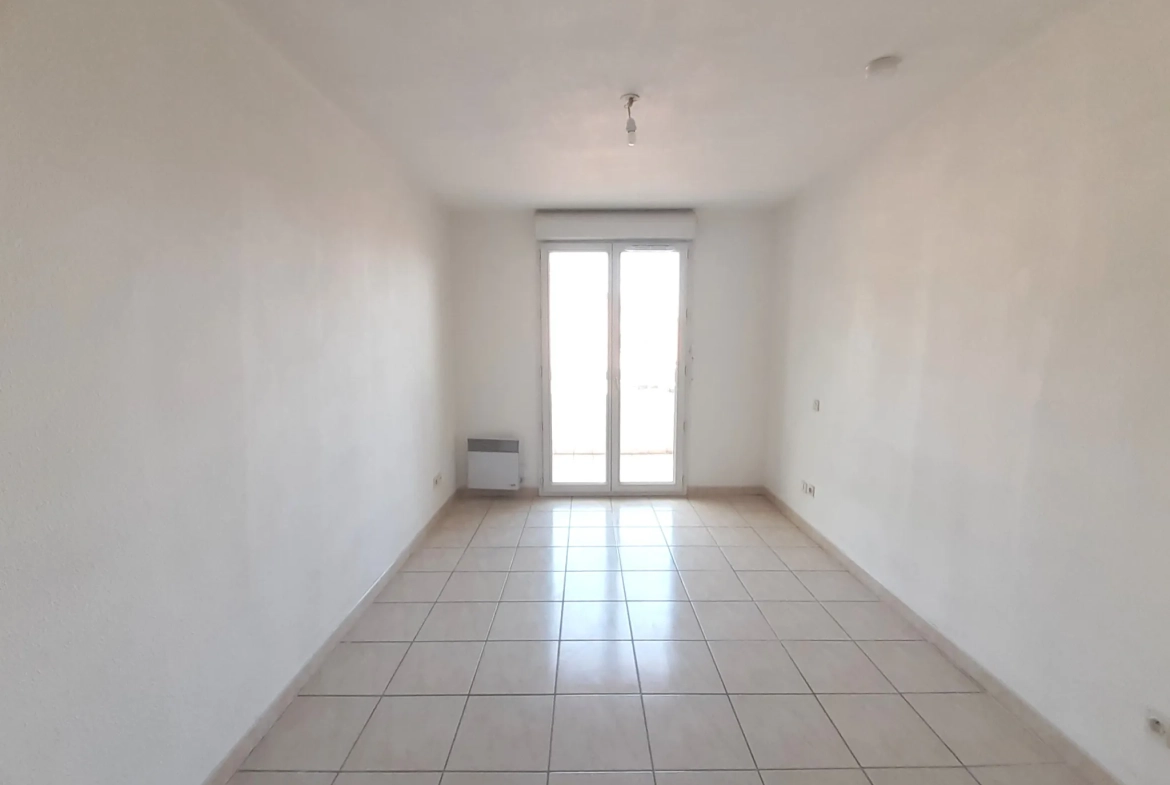 Appartement T2 avec terrasse et parking à Saint-Estève - Fonctionnel et bien situé 