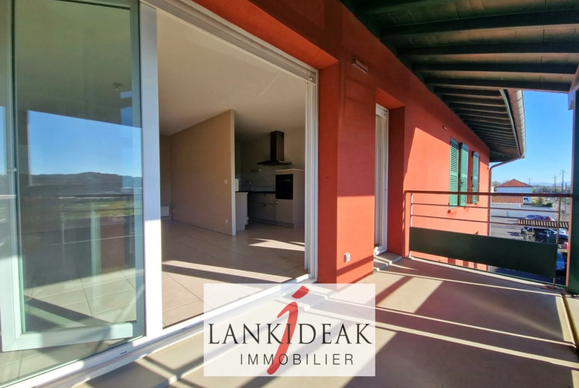 Vente Appartement T3 de 67 m2 avec terrasse et parking à Boucau 