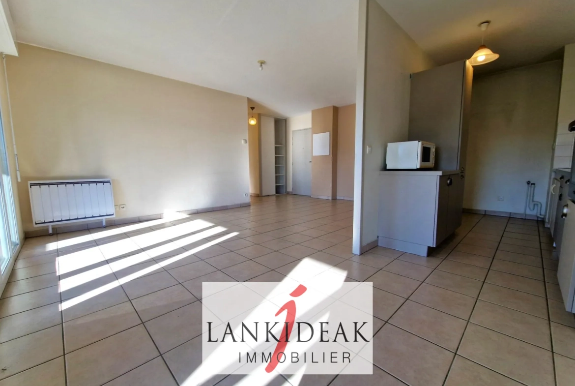 Vente Appartement T3 de 67 m2 avec terrasse et parking à Boucau 