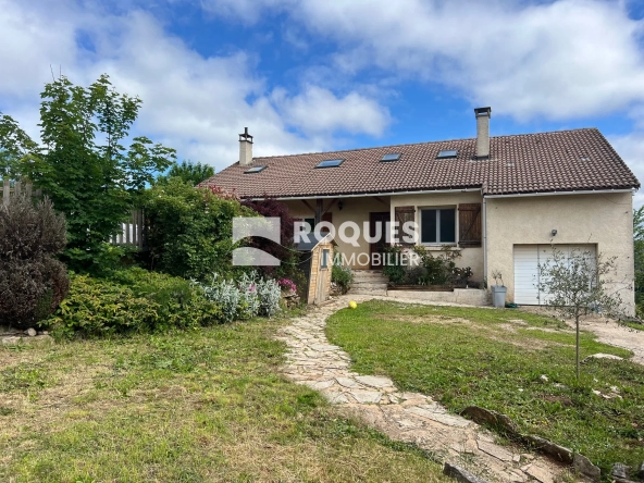 Maison à vendre à La Cavalerie avec grand jardin, 5 chambres et garage