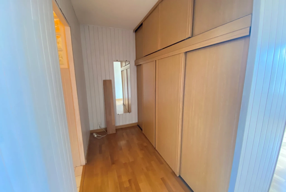Bel appartement 3 pièces de 64 m² en plein centre de Viry Châtillon 