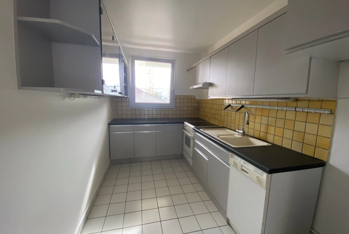 Bel appartement 3 pièces de 64 m² en plein centre de Viry Châtillon 