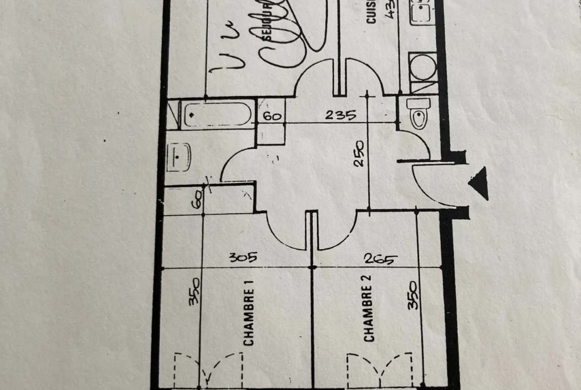 Bel appartement 3 pièces de 64 m² en plein centre de Viry Châtillon 