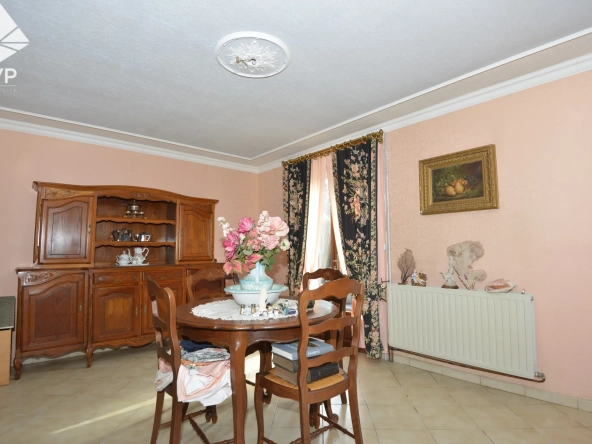 Pavillon lumineux avec 3 chambres à Lillebonne – proche commodités 
