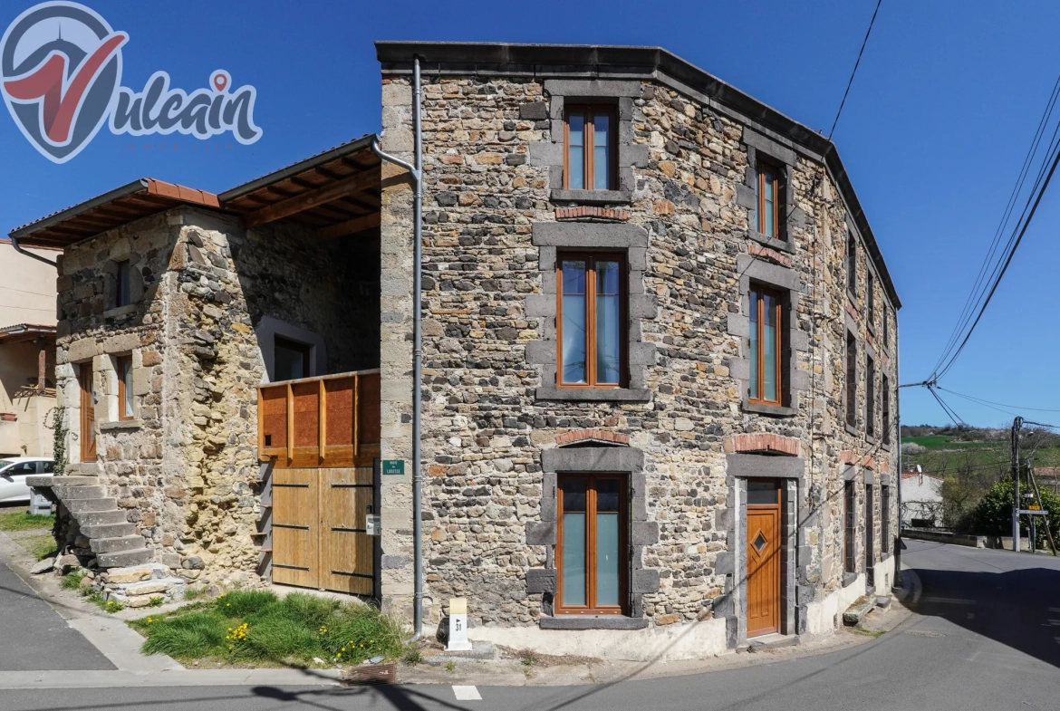 Grande maison de bourg lumineuse à Ludesse, 170 m² avec terrasse et garage 