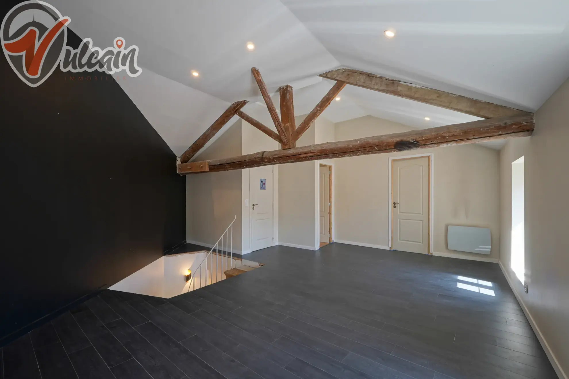 Grande maison de bourg lumineuse à Ludesse, 170 m² avec terrasse et garage 