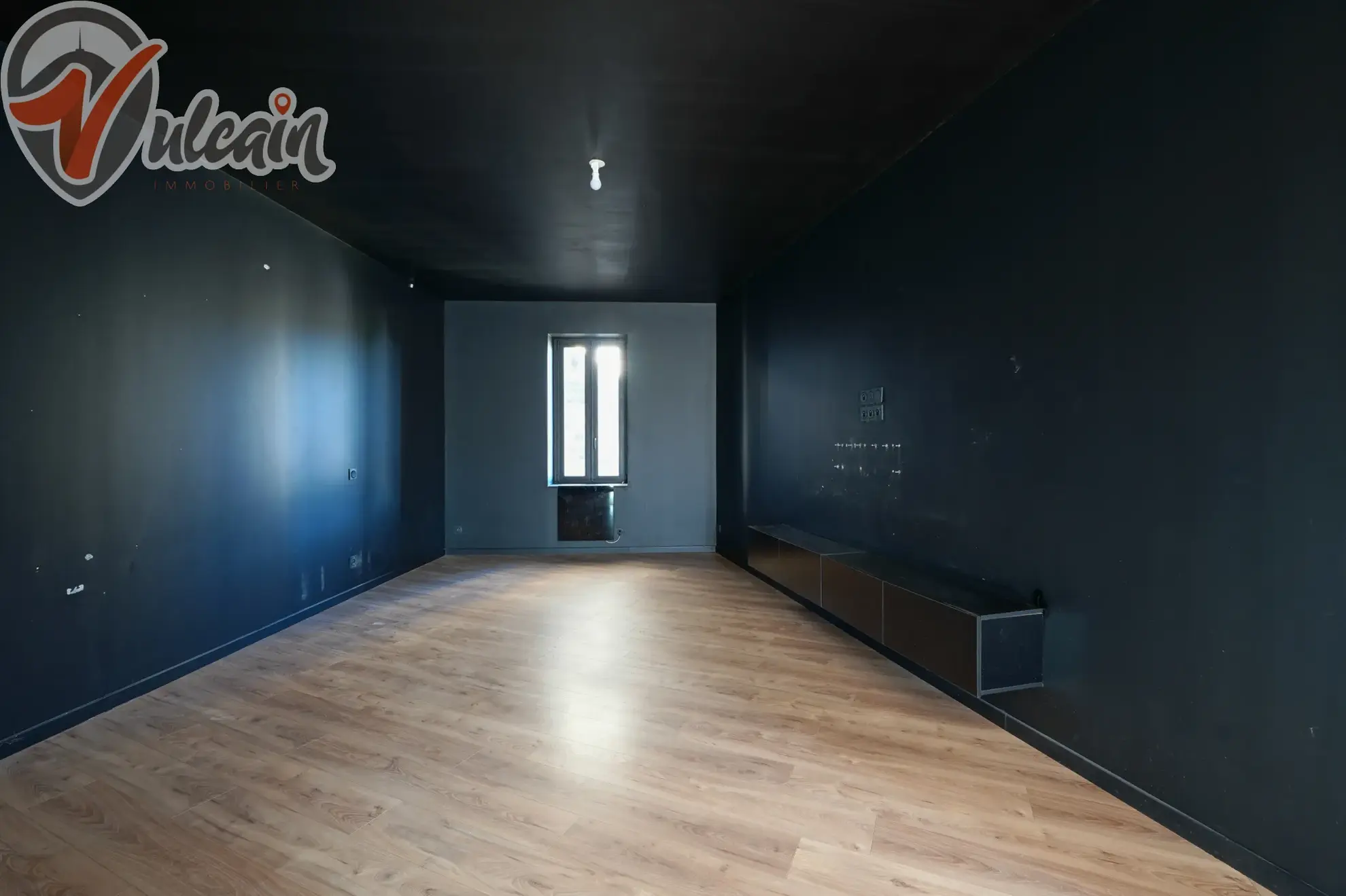 Grande maison de bourg lumineuse à Ludesse, 170 m² avec terrasse et garage 