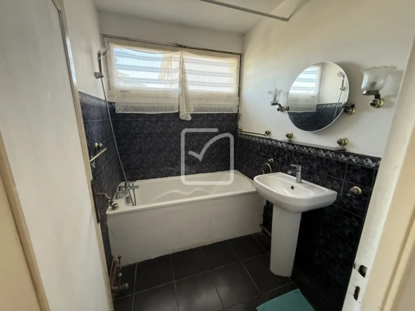 Appartement de 90 m² à Poitiers, proche gare et centre-ville avec 3 chambres à vendre 