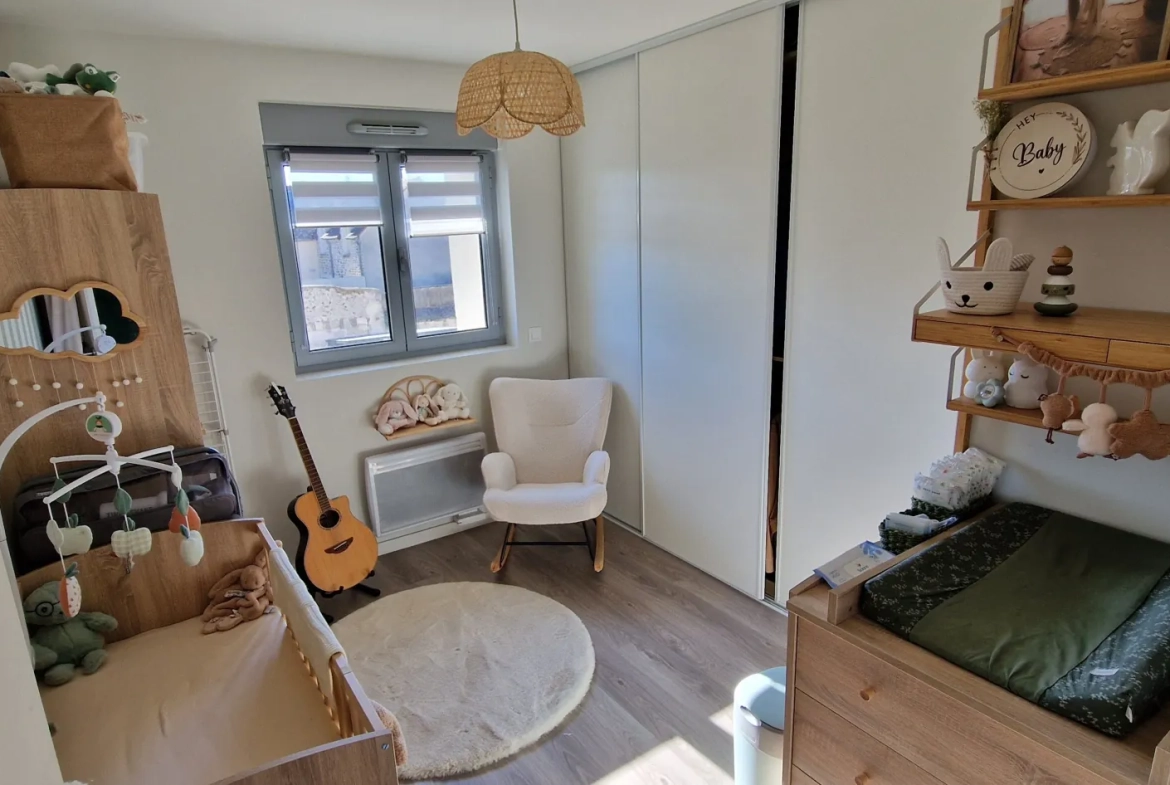 Maison moderne avec jardin à Marolles-en-Hurepoix – 2 chambres, parking privé 