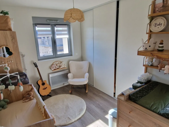 Maison moderne avec jardin à Marolles-en-Hurepoix – 2 chambres, parking privé 