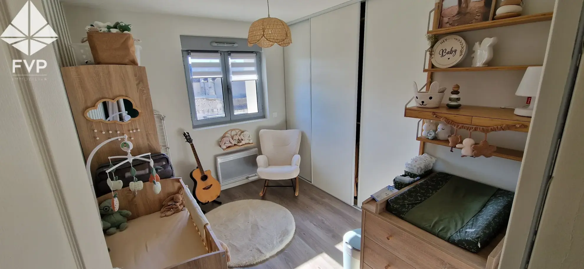 Maison moderne avec jardin à Marolles-en-Hurepoix – 2 chambres, parking privé 