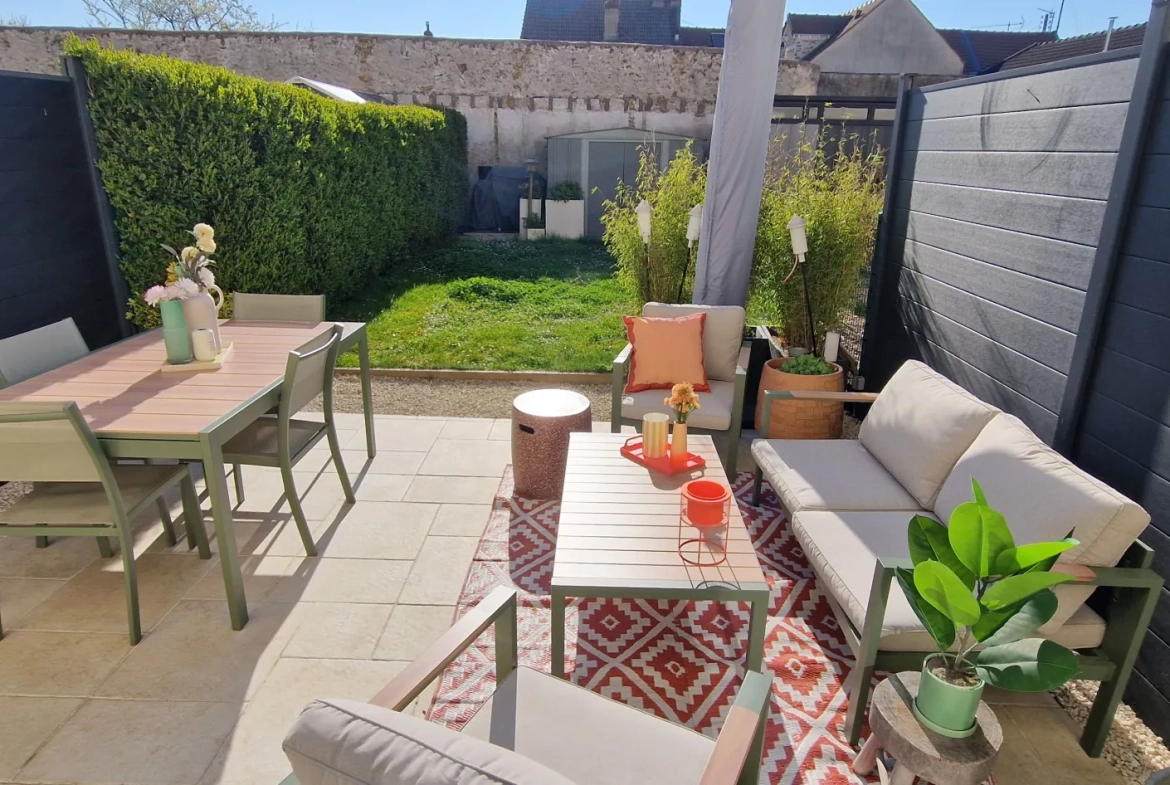 Maison moderne avec jardin à Marolles-en-Hurepoix – 2 chambres, parking privé 