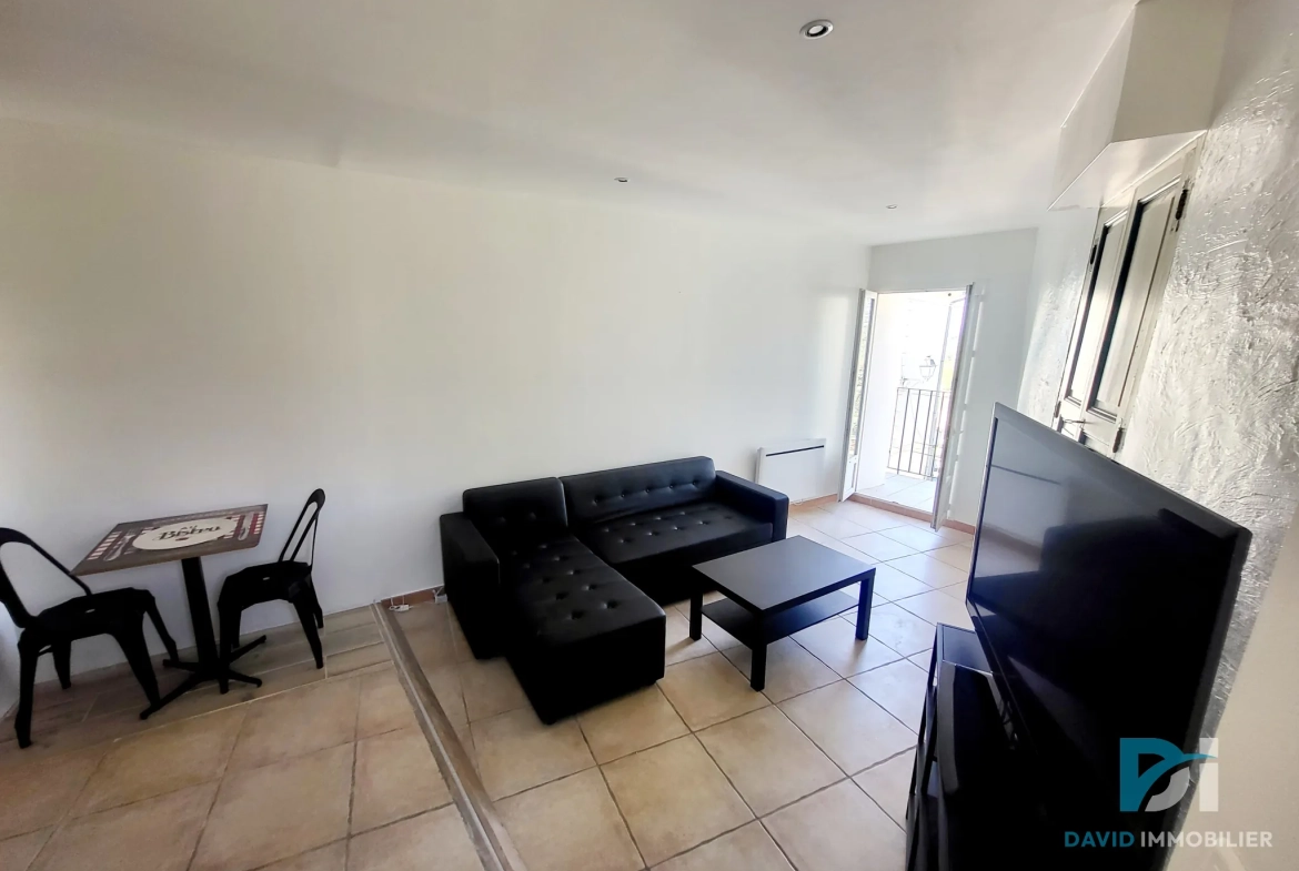 Maison de ville à Magalas avec cave et 2 chambres, parfait investissement immobilier 