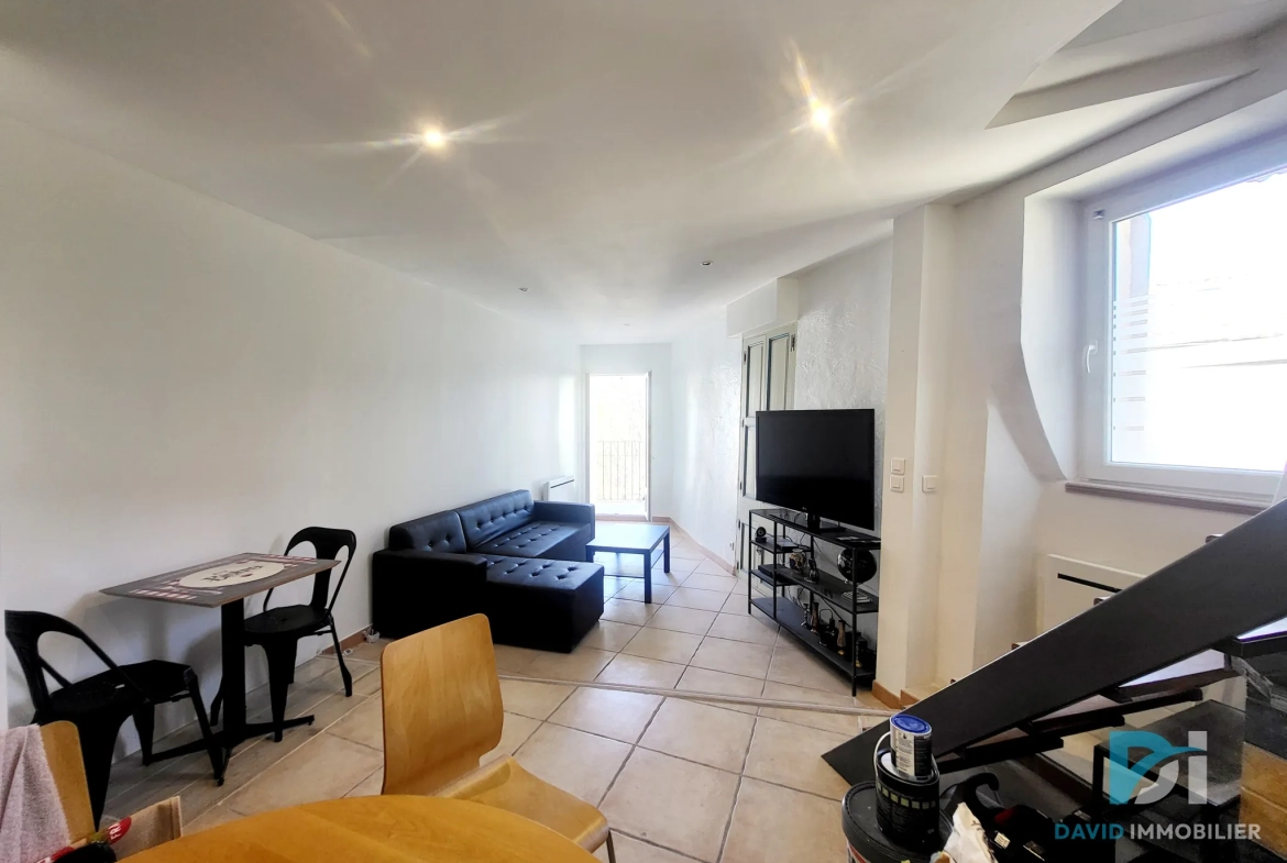 Maison de ville à Magalas avec cave et 2 chambres, parfait investissement immobilier 