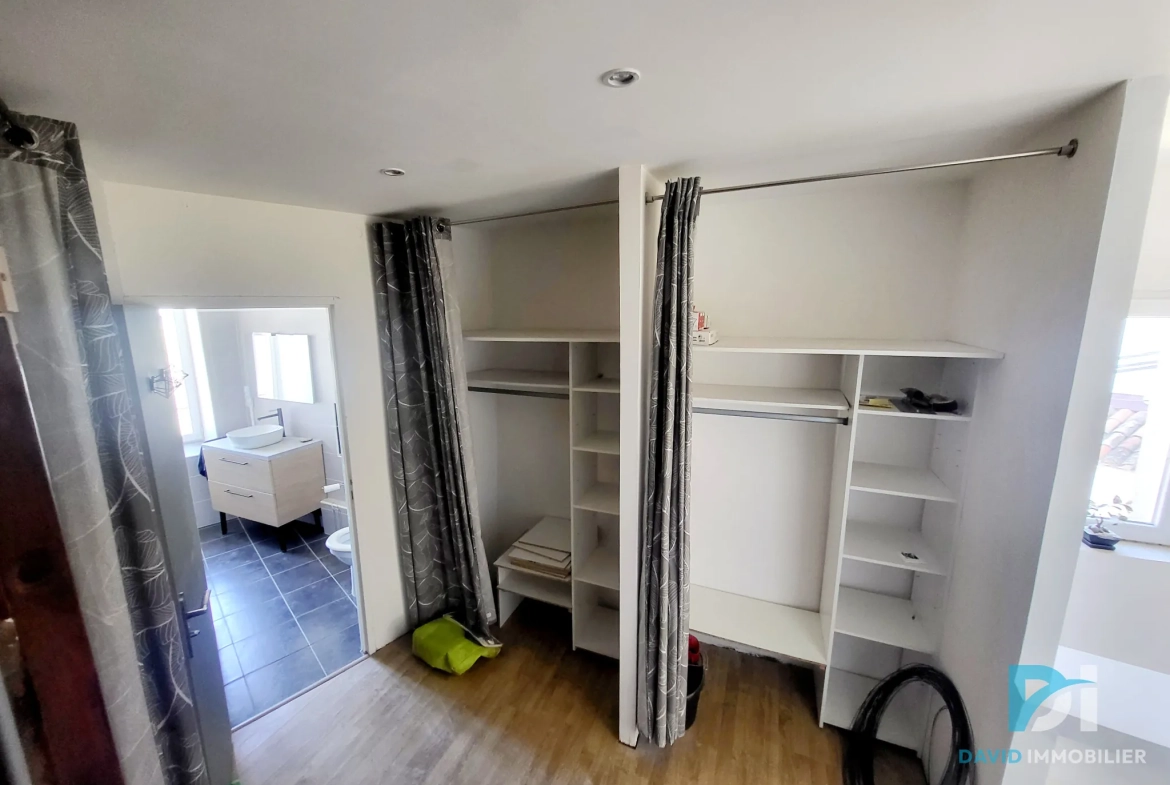 Maison de ville à Magalas avec cave et 2 chambres, parfait investissement immobilier 